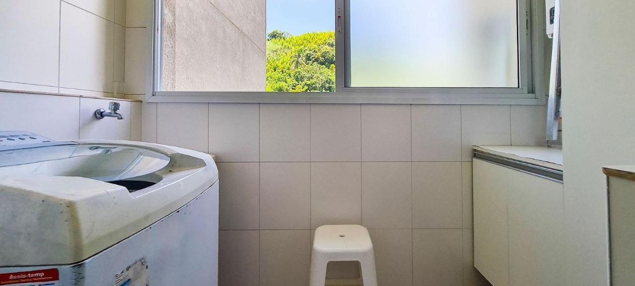 Apto Com Garagem E Lavanderia Em Frente A Praia Guaruja Bagian luar foto