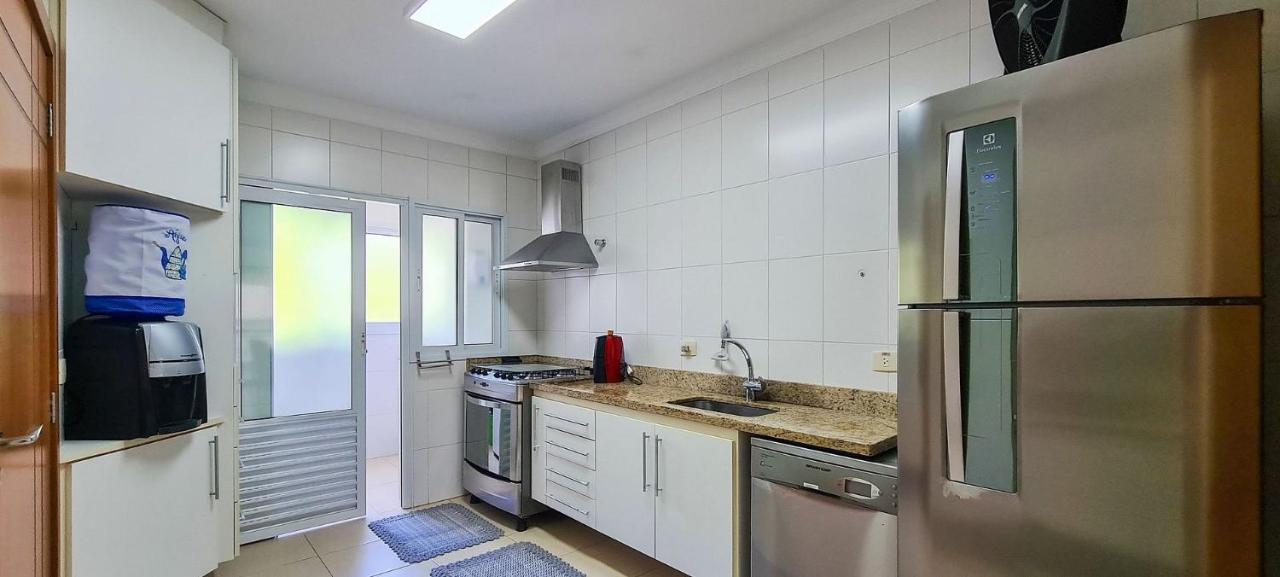 Apto Com Garagem E Lavanderia Em Frente A Praia Guaruja Bagian luar foto